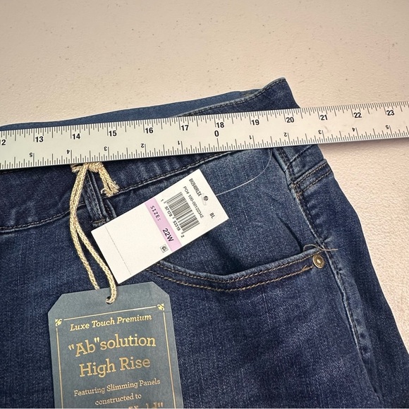 Democracy Women's Dark Blue Skinny Jeans - Picture 6 of 8